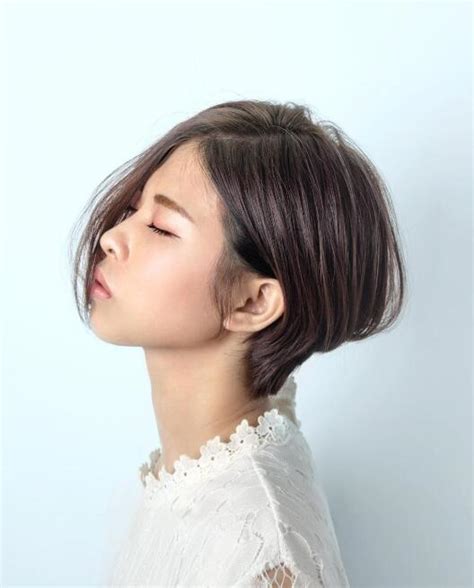 温柔法式短发女生头像