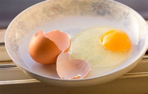 关于鲜鸡蛋的小知识，很多人都不知道，吃着坏鸡蛋，难怪会拉肚子