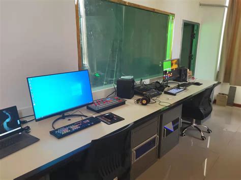 新疆和田教育学院虚拟演播室灯光+蓝箱项目完工_影视工业网-幕后英雄APP