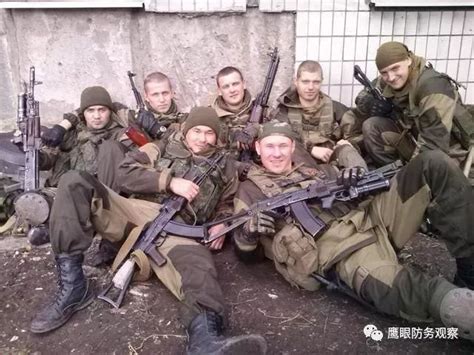 乌克兰大军来势汹汹，火速集结边境，为何到现在都按兵不动？|乌克兰|军队|顿巴斯_新浪新闻