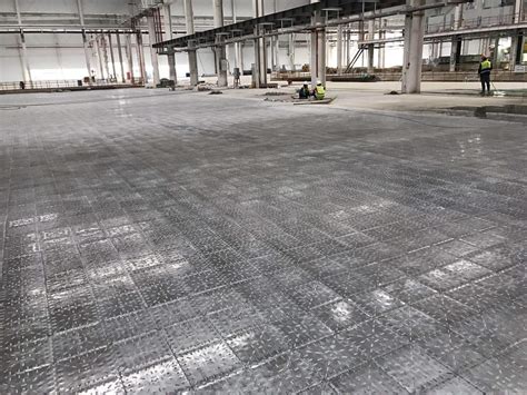 不锈钢地面砖_厂房不锈钢地面砖 工业导 钢地板 耐磨损建材地坪 - 阿里巴巴