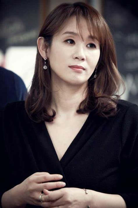 “韩国第一美女”金善喜：16岁赚钱养家，30岁嫁富豪，今怎么样了_女娃