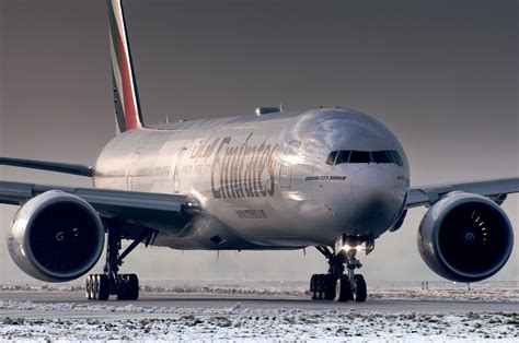 C-FIVK: Air Canada Boeing 777-200LR (Landing At Toronto Pearson)
