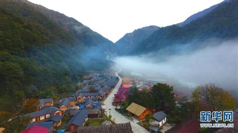云南：怒江大峡谷云雾缭绕似仙境-人民图片网