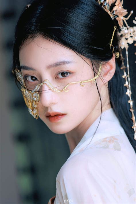 郑镇馨图片