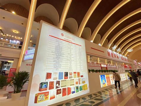 多图直击！2022上海书展有哪些看点？_文化 _ 文汇网