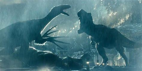 《侏罗纪世界3》恐龙补课：霸王龙巨兽龙镰刀龙三足鼎立，“小小蓝”萌翻观众 - 周到