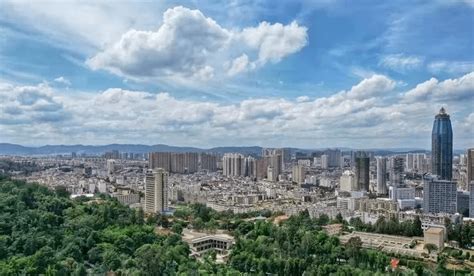 开屏新闻-全省唯一！曲靖获评首批中国投资热点城市