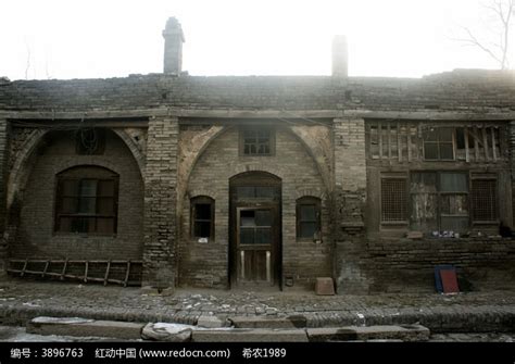 无人居住的旧农村房屋的废墟高清图片下载-正版图片322087961-摄图网
