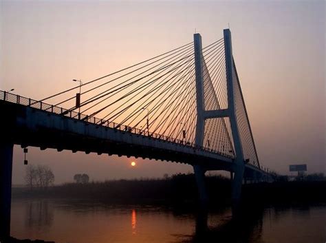将军路嘉陵江大桥正在安装路灯_南充_楼市_图片