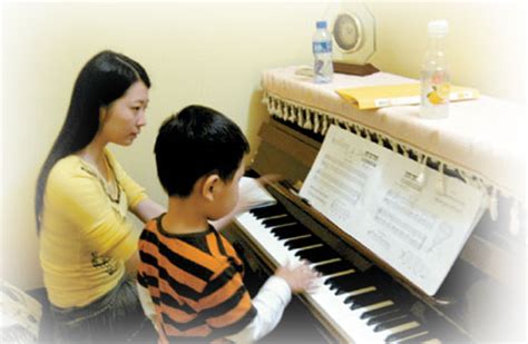 钢琴家教_东莞钢琴教师提供学钢琴考级教学【1对1陪练】