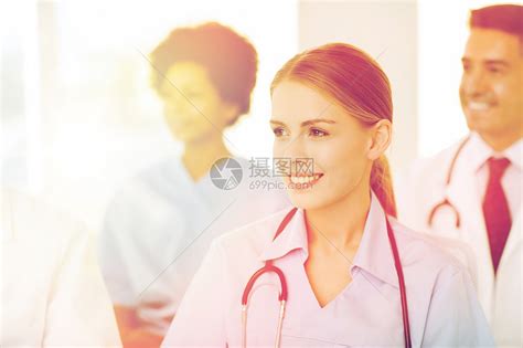 诊所,职业,人医学的快乐的女医生超过医疗会议医院高清图片下载-正版图片300399665-摄图网