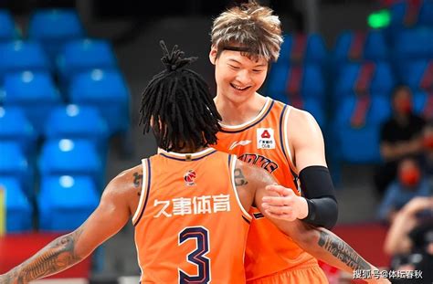 上海男篮签约超级外援特林布尔，率队冲击CBA总冠军_东方体育