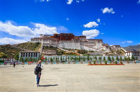 西藏拉萨壮观的布达拉宫高清图片下载-正版图片500706291-摄图网