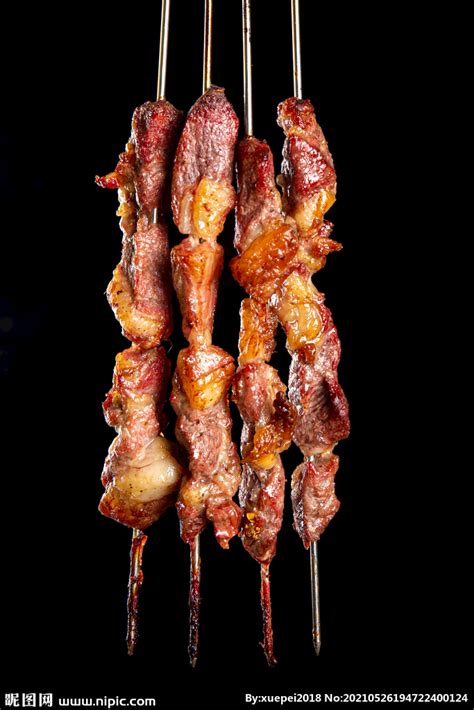 这家新疆烤馕夹大肉串太香了！味道就是小时候放学后……|新疆_新浪新闻