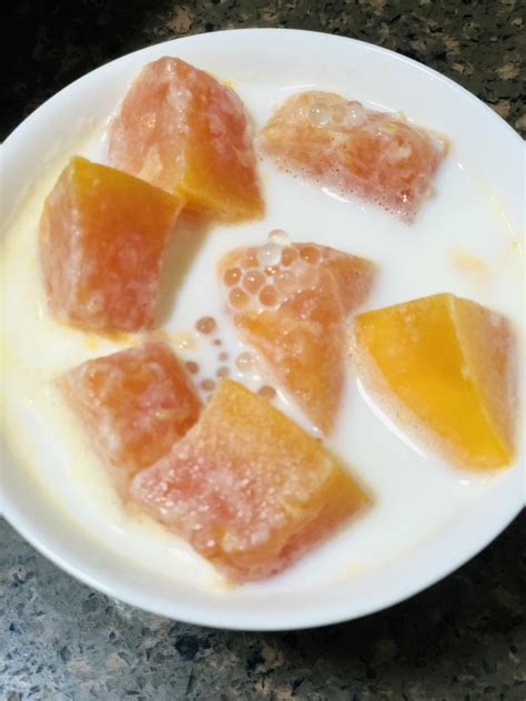 木瓜炖牛奶的做法_菜谱_香哈网