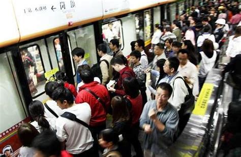 挤“冠”全国 广州地铁恐怖的到底是哪一站？-广州房天下