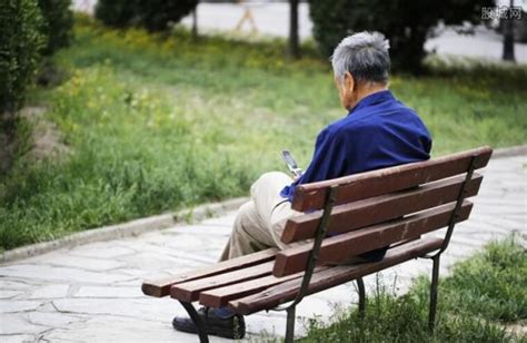 专家谈老年人再就业：现在退休太早了(他们是人才社会的“富)-开红网