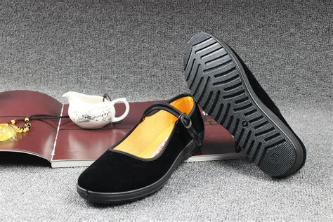 【图】老北京布鞋图片 老北京布鞋去渍方法(2)_伊秀服饰网|yxlady.com