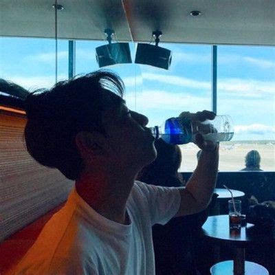 男生头像社会人图片