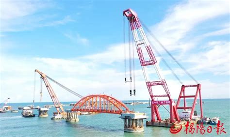 中石油原油码头配套项目首座108米钢引桥成功吊装-基础设施