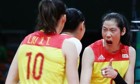 作为如今排坛“一姐”，朱婷担任中国体育代表团的旗手无可厚非_东方体育