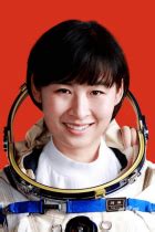 中国第一位女航天员，返回地面后再无声音，8年后刘洋近况如何？__财经头条