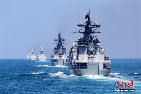 走一路，练一路！中俄举行首次海上战略联合巡航，日本紧张了_凤凰网视频_凤凰网