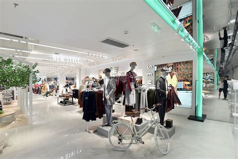 森马全国首家新形象时尚设计概念店开业看到了深度消费洞察_联商网
