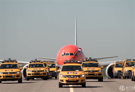 荷兰皇家航空公司KLM高中毕业营销活动 送机票 - 品牌营销案例 - 网络广告人社区
