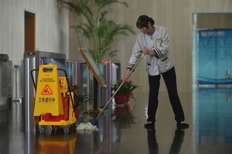 人工清扫保洁 - 深圳市保洁恒环境产业有限公司