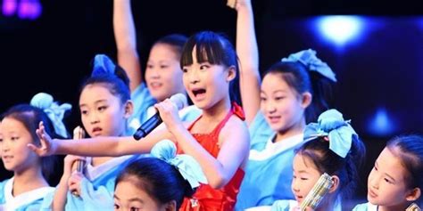 “天籁童声 以爱同行”—— 上海保利大剧院成功举办保利之夏童声合唱亲子夏令营_新民印象_新民网