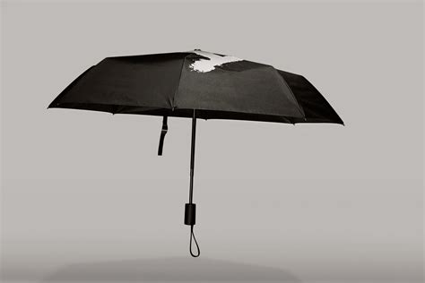 一种可以手动调节伞面方向的雨伞的制作方法