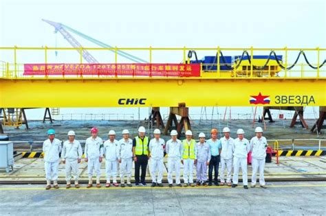 江苏南通：世界最大、亚洲首座海上换流站装船即将发运-人民图片网
