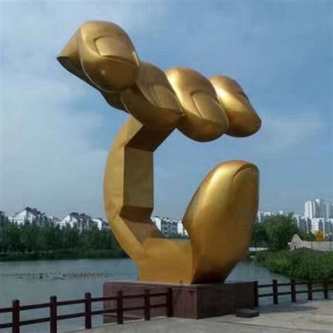 园林不锈钢雕塑的分类和功能 - 深圳市中美艺嘉雕塑艺术有限公司