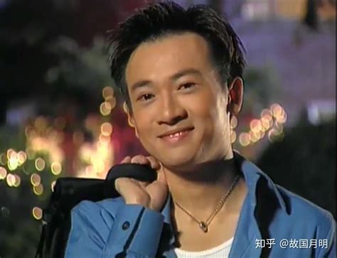 苏有朋支持赵薇话剧，两个字表达了他所有的情感_明星八卦_百战网