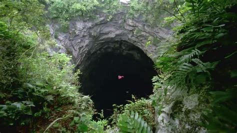 神秘的地下洞穴，有400米深，人类在登月前两年，才能一探究竟