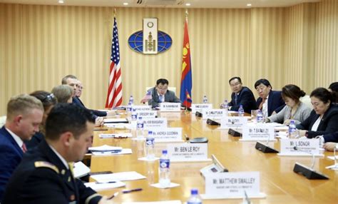 蒙古国总理会见美国国务卿布林肯
