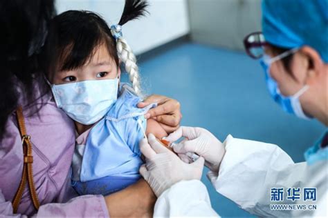 龙华区率先为中小学生接种免费流感疫苗-工作动态-龙华政府在线