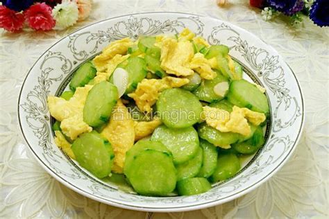 黄瓜炒鸡蛋的做法_菜谱_香哈网