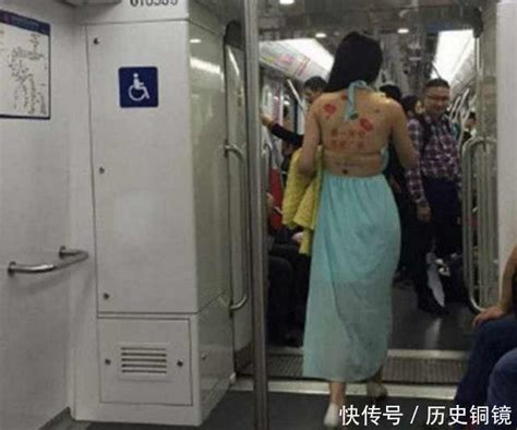 上海一女子仅穿内衣在地铁车厢内让人拍照，警方通报处理详情_内衣_车厢_地铁