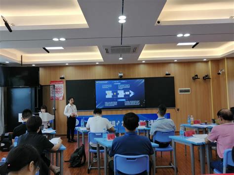 我校举办第七届中国国际“互联网+”大学生创新创业大赛校内选拔赛-玉林师范学院