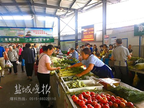 诚信宣传”河西区瑞泽公司大沽路菜市场面向消费者宣传诚信知识和《天津市社会信用条例》】-- 信用河西