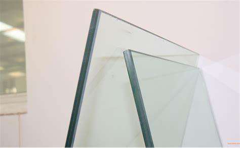 10毫米钢化玻璃一平方多重啊(10毫米的钢化玻璃一个平方有多重)
