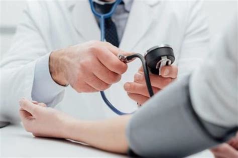 血压值高压150多，低压90多，需要服药控制吗？来看看医生怎么说|血压|血压值|高血压_新浪新闻