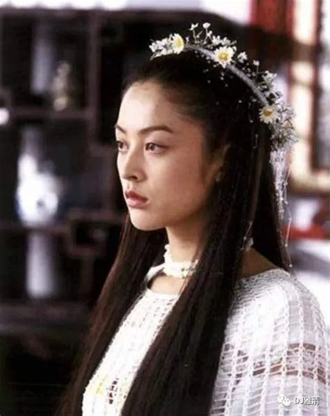 8版霍青桐与“第一美人”香香公主对比，一对异域姐妹花，谁更美