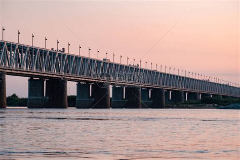 日落时在阿穆尔河上桥俄罗斯高清图片下载-正版图片506162137-摄图网
