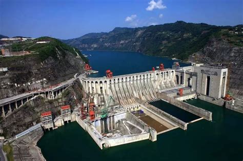 耗时7年斥资上百亿，中国建成超级水电站，有全世界最大发电机组 - 知乎