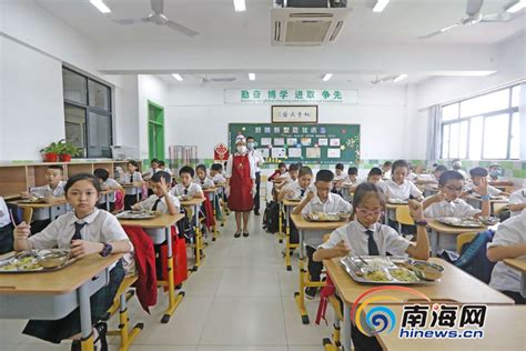 学生吃饭禁言 打手势加餐 海南一学校推出“无声食堂”-新闻中心-南海网