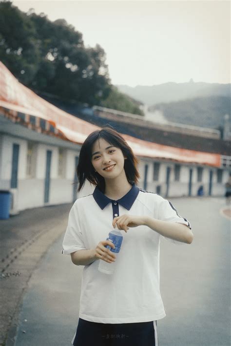 沈月图片